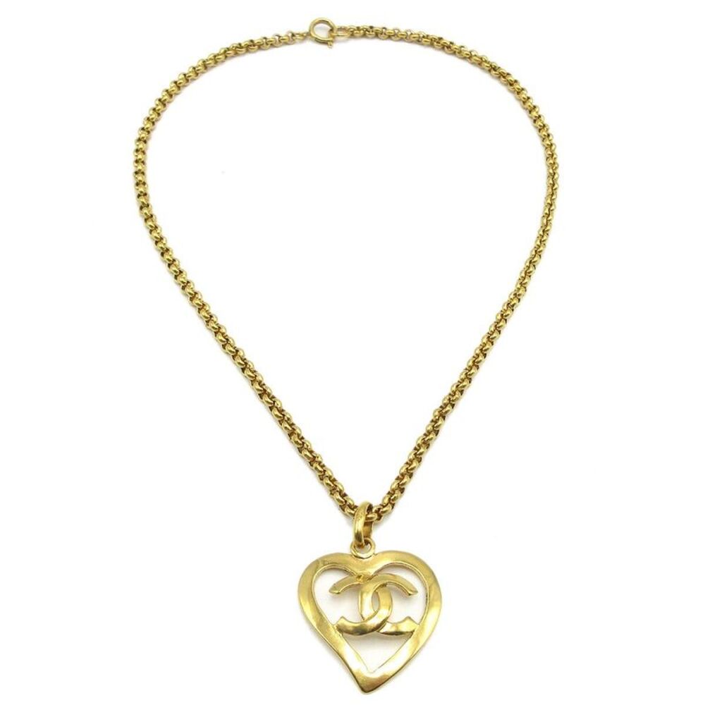 Chanel Cc Heart Pendant Metal Gold Gold_Plated Necklace Jewelry